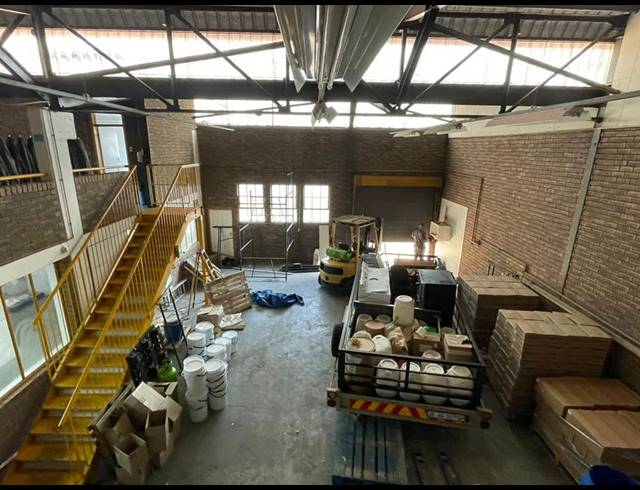 INDUSTRIAL PROPERTY TO RENT IN HENNOPSPARK